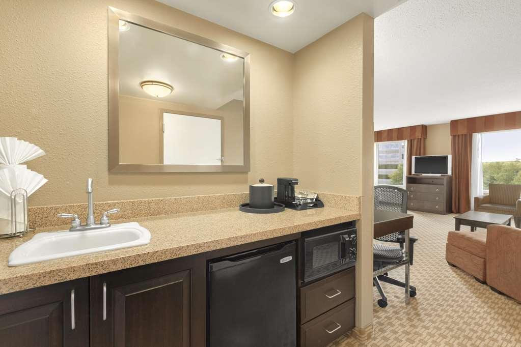 Hampton Inn & Suites Herndon-Reston Номер фото