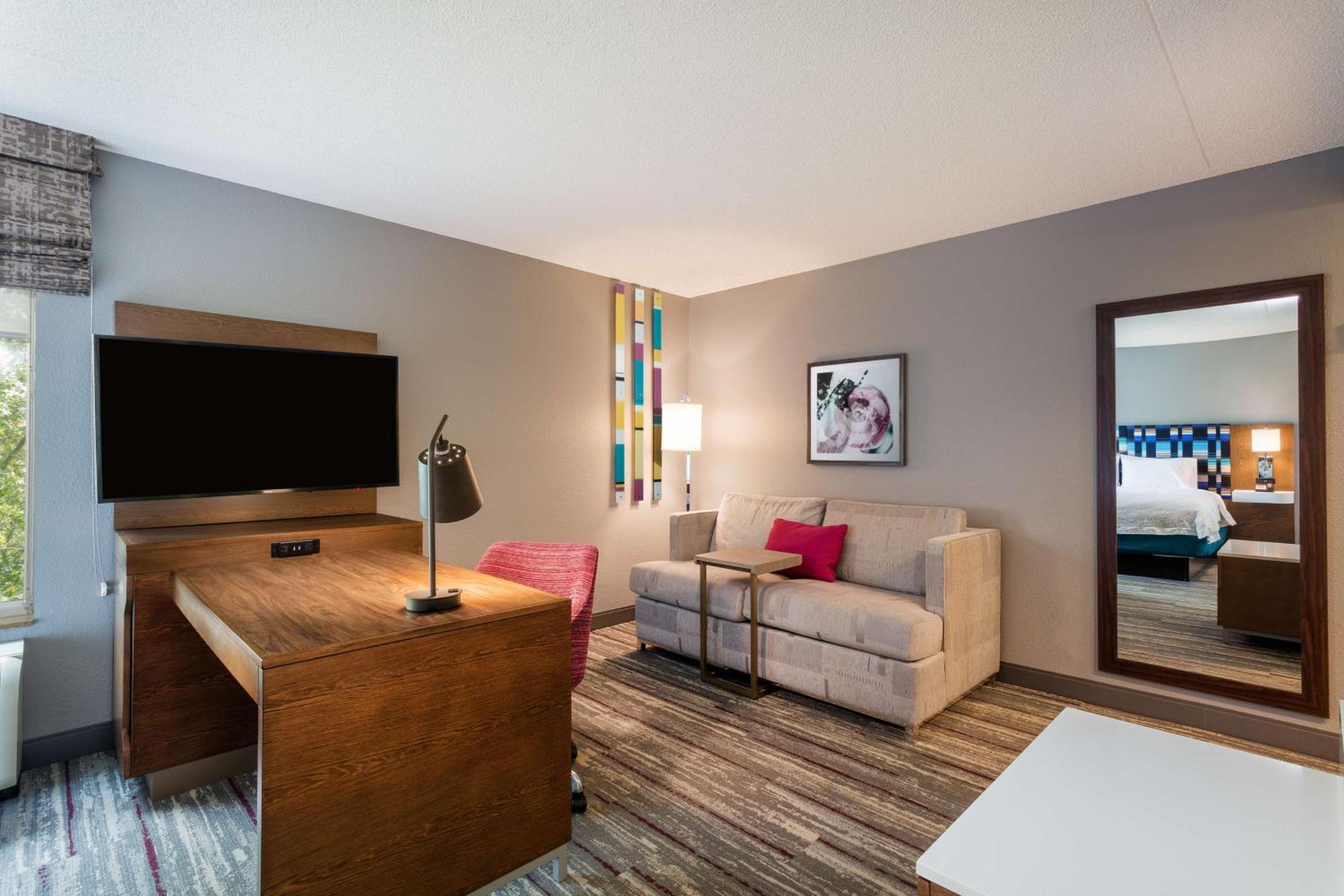 Hampton Inn & Suites Herndon-Reston Екстер'єр фото