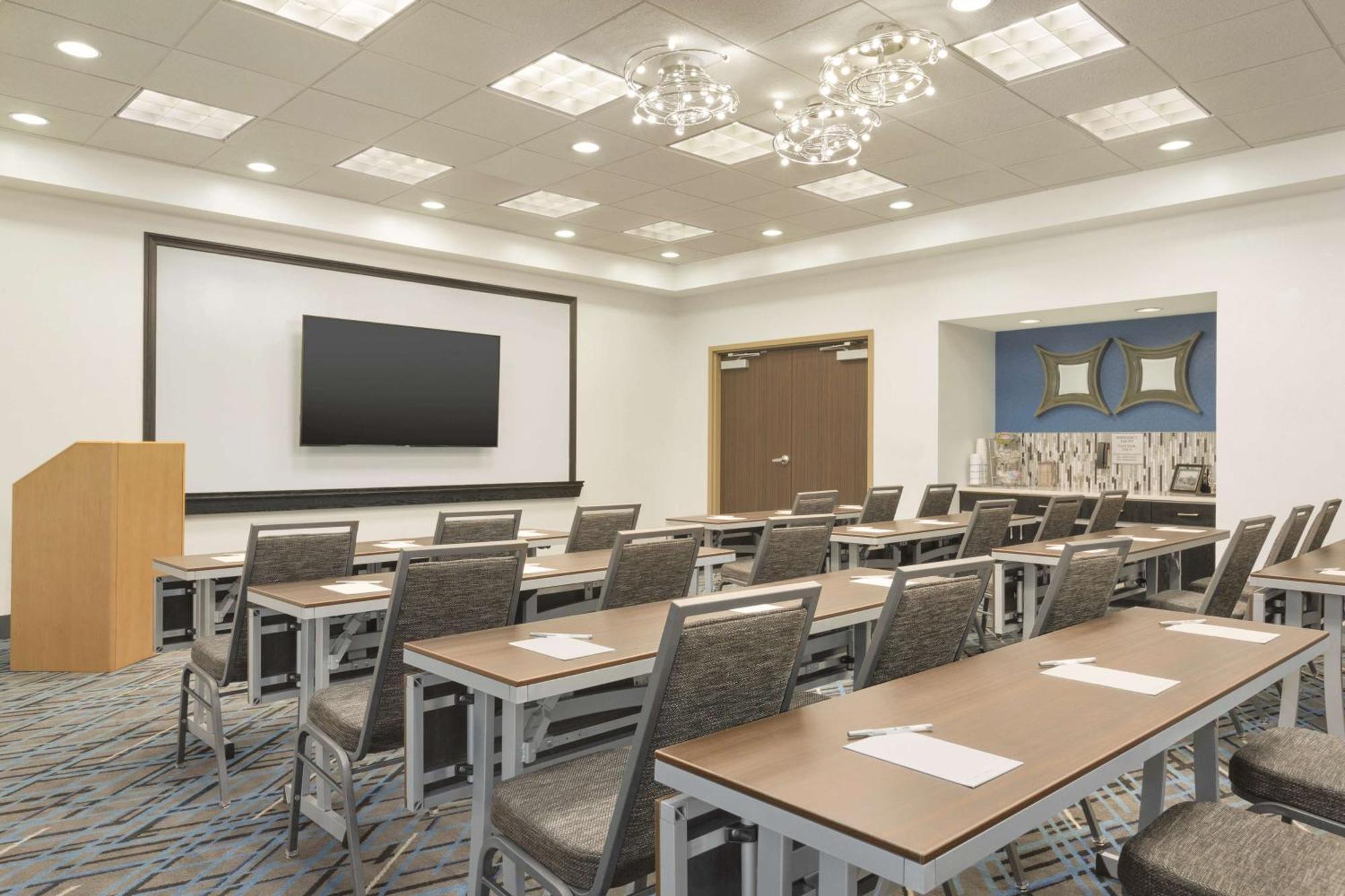 Hampton Inn & Suites Herndon-Reston Екстер'єр фото