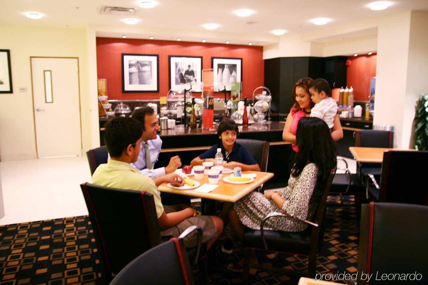 Hampton Inn & Suites Herndon-Reston Ресторан фото