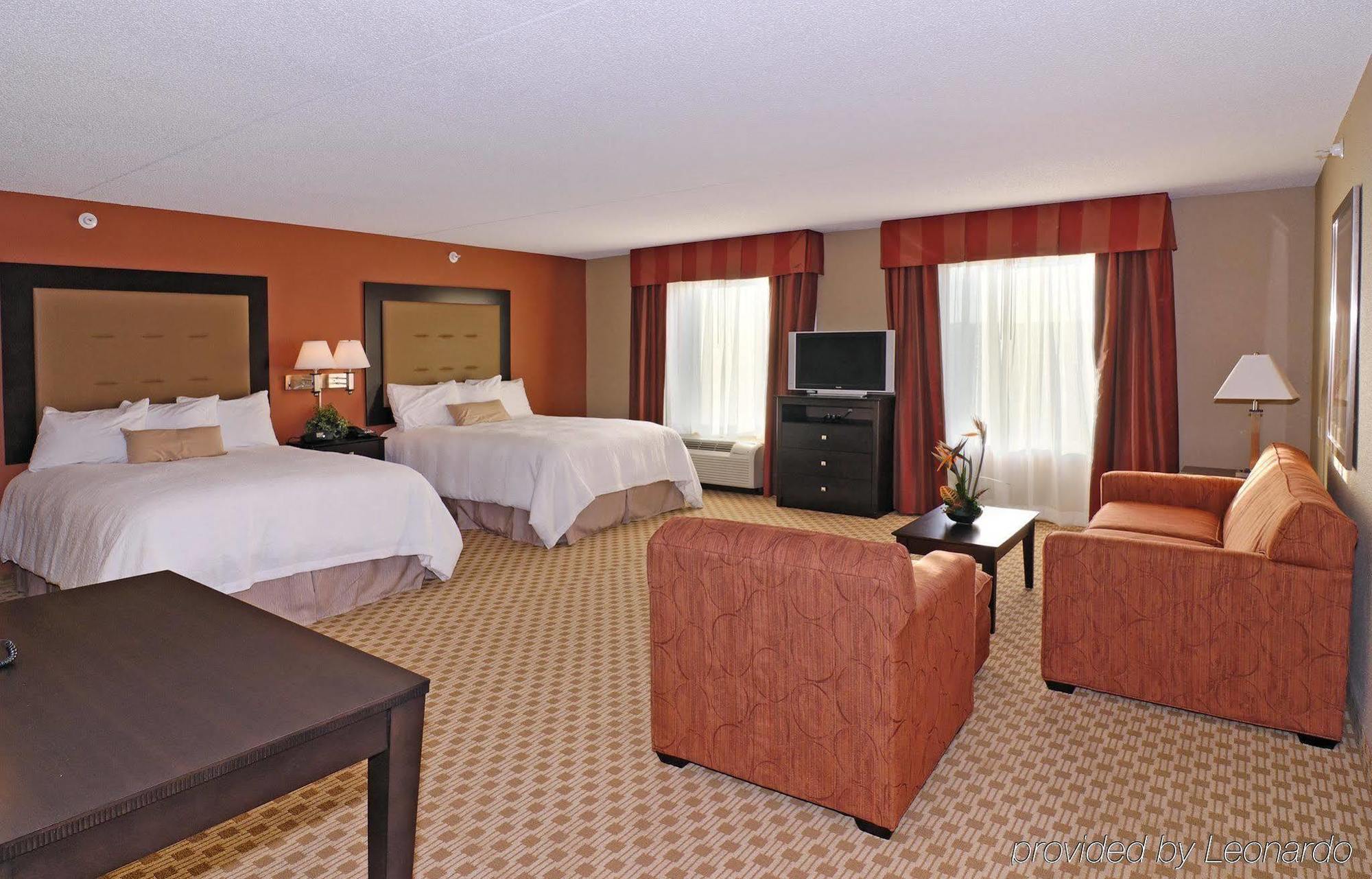 Hampton Inn & Suites Herndon-Reston Номер фото