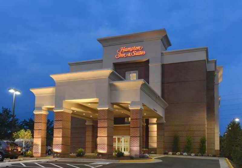 Hampton Inn & Suites Herndon-Reston Екстер'єр фото